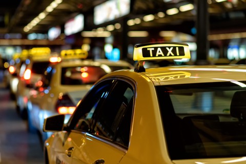 taxi-detail_shutterstock_403179772__480x320pxl.jpg