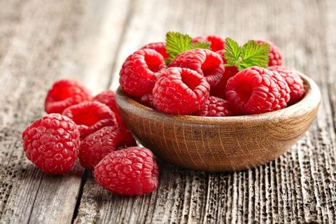 maliny-miska_shutterstock_391474411__480x320pxl_fullhd.jpg